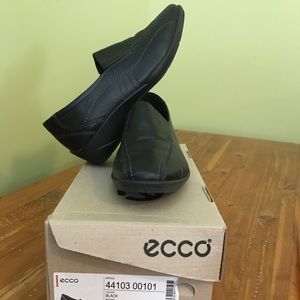 Ecco black dress shoes size 4-4.5